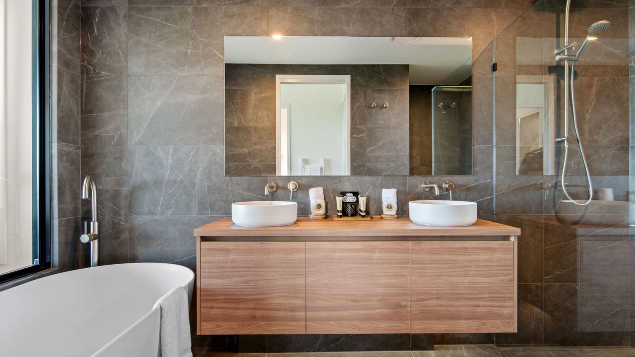 Maleny Ridge Cabins Bathroom